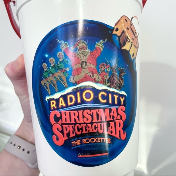 2001 Radio City Rockettes Popcorn Bucket with lid - Picture 5 of 6
